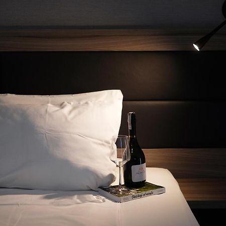 Hotel Mazurek Koło Esterno foto