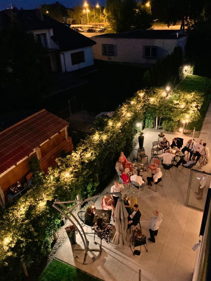Hotel Mazurek Koło Esterno foto