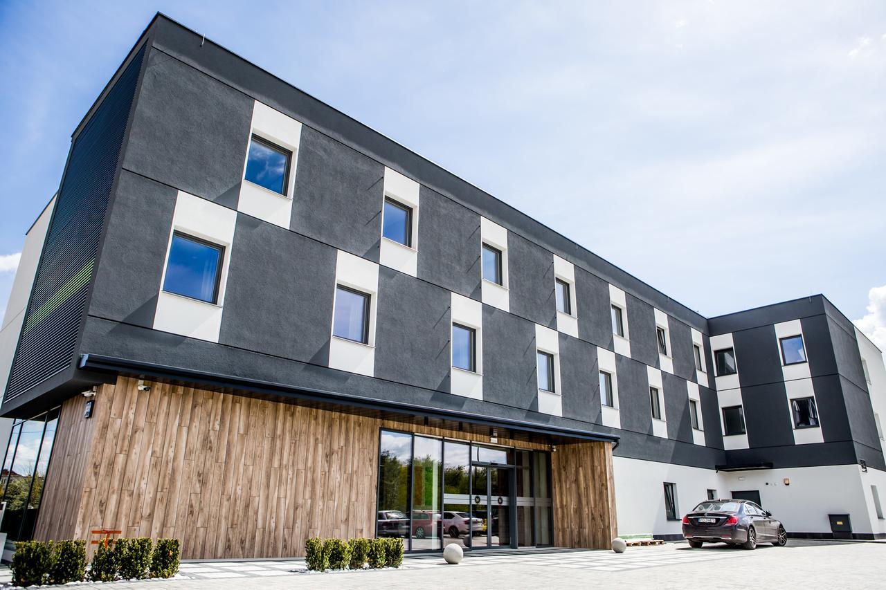 Hotel Mazurek Koło Esterno foto