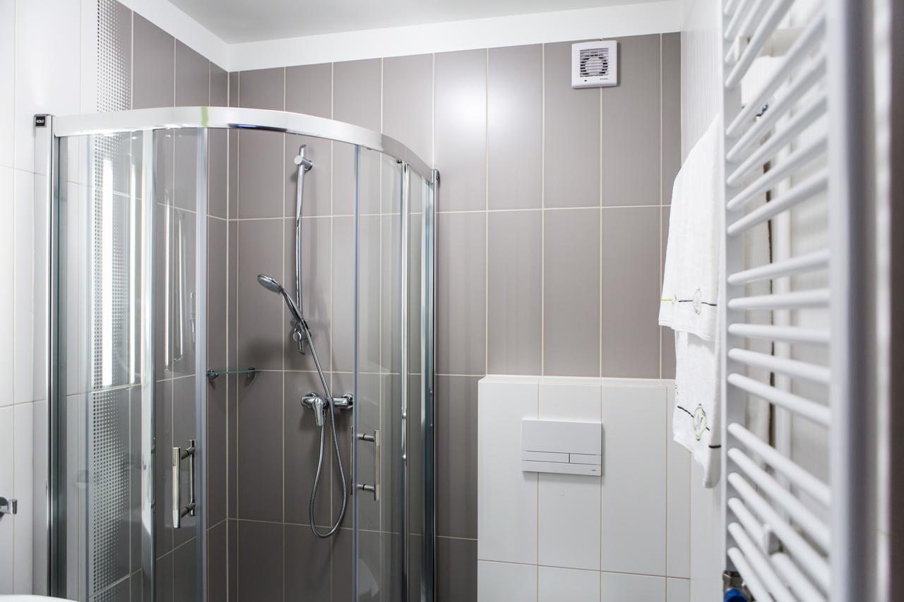 Hotel Mazurek Koło Esterno foto